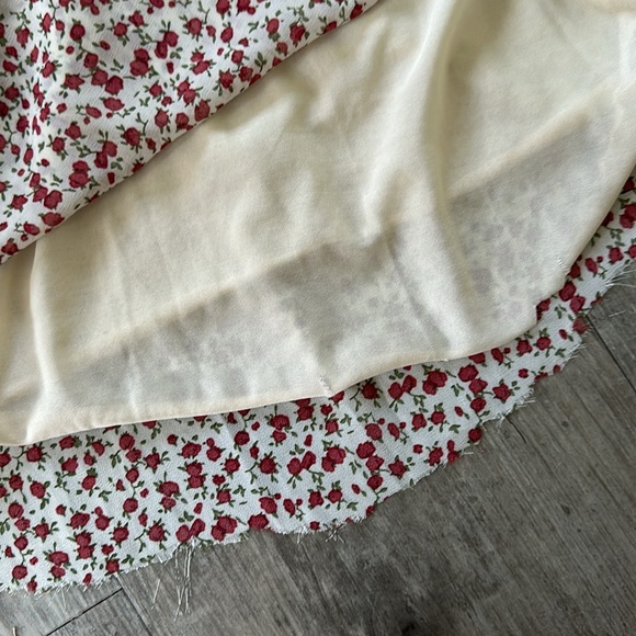 NASTY GAL LONGSLEEVE FLOWY FLORAL BLOUSE - Picture 8 of 13